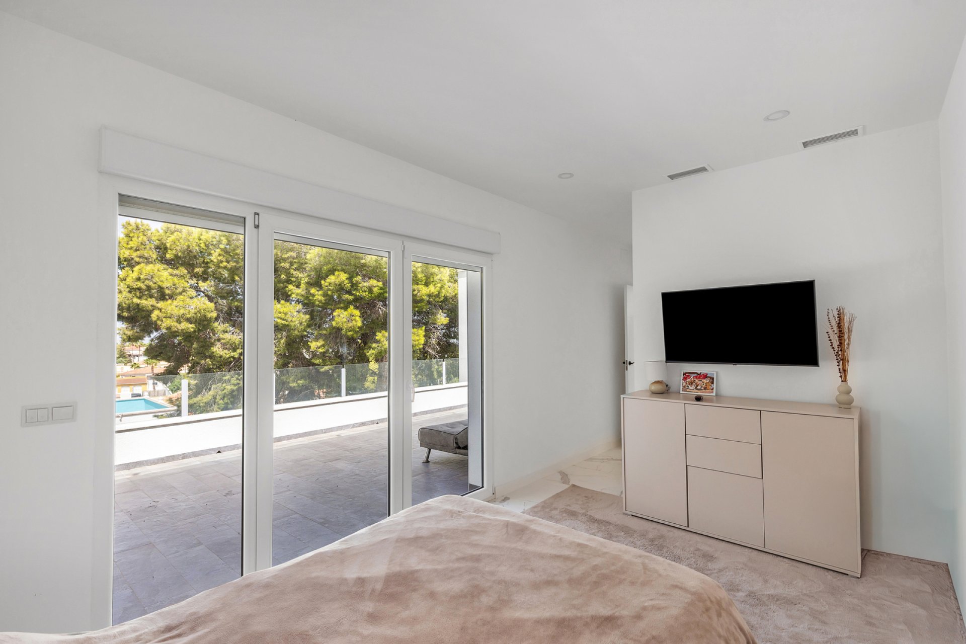 Resale - Villa / House - Torrevieja - Los Balcones