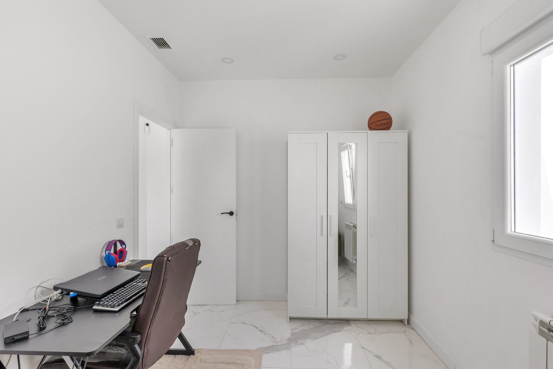 Resale - Villa / House - Torrevieja - Los Balcones