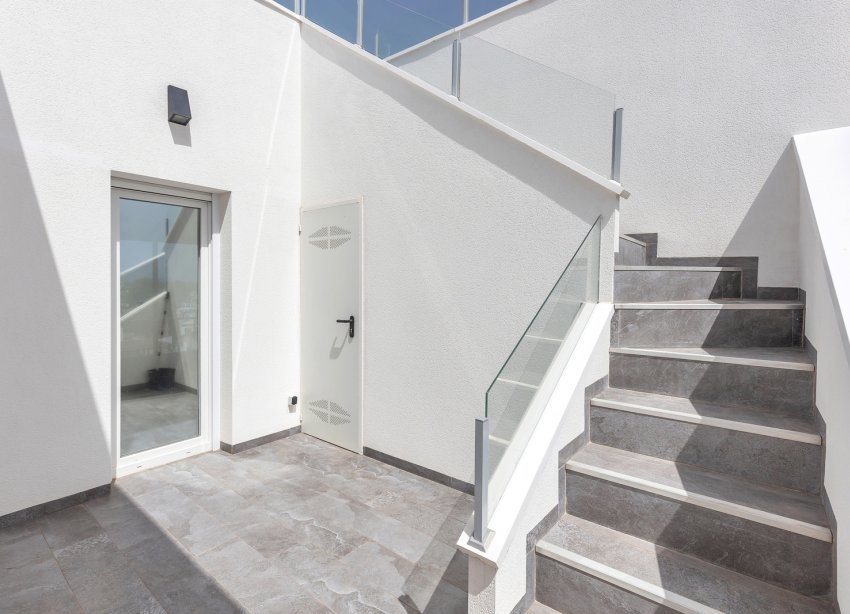 Resale - Villa / House - Torrevieja - Los Balcones