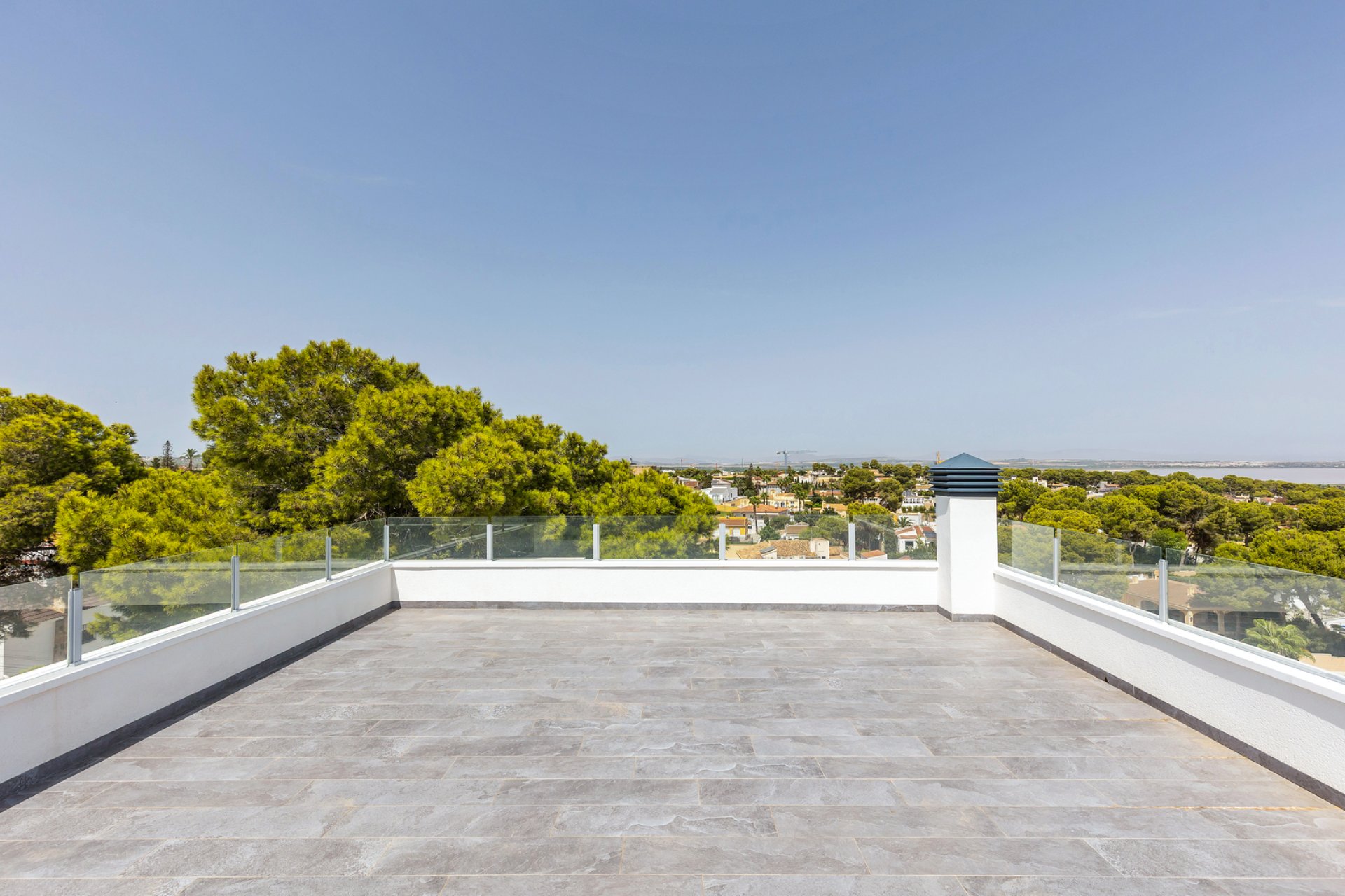 Resale - Villa / House - Torrevieja - Los Balcones