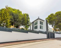 Resale - Villa / House - Torrevieja - Los Balcones