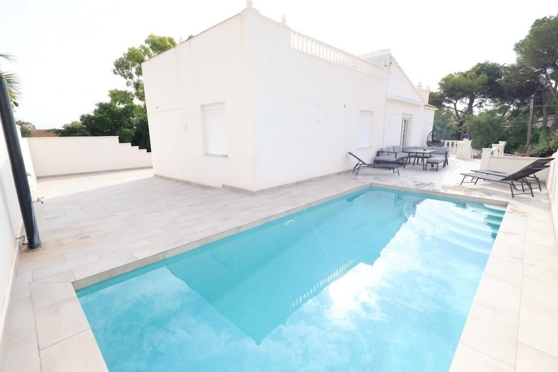 Resale - Villa / House - Torrevieja - Los Balcones