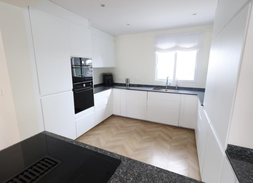 Resale - Villa / House - Torrevieja - Los Balcones