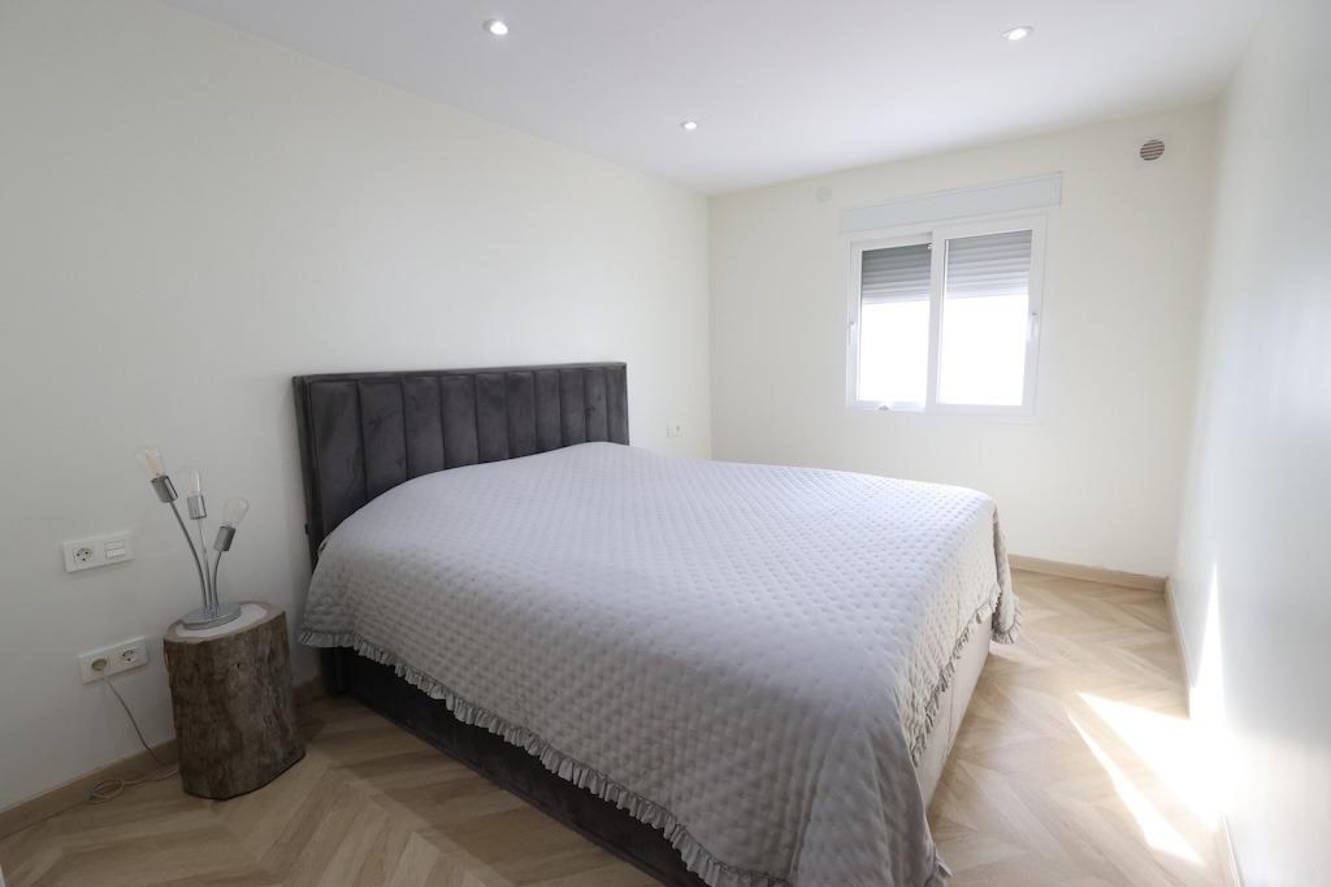 Resale - Villa / House - Torrevieja - Los Balcones