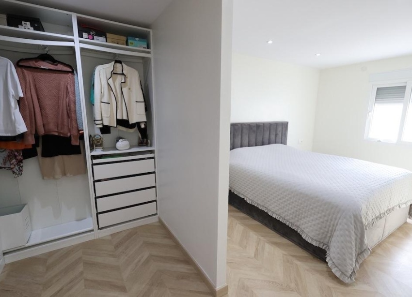 Resale - Villa / House - Torrevieja - Los Balcones