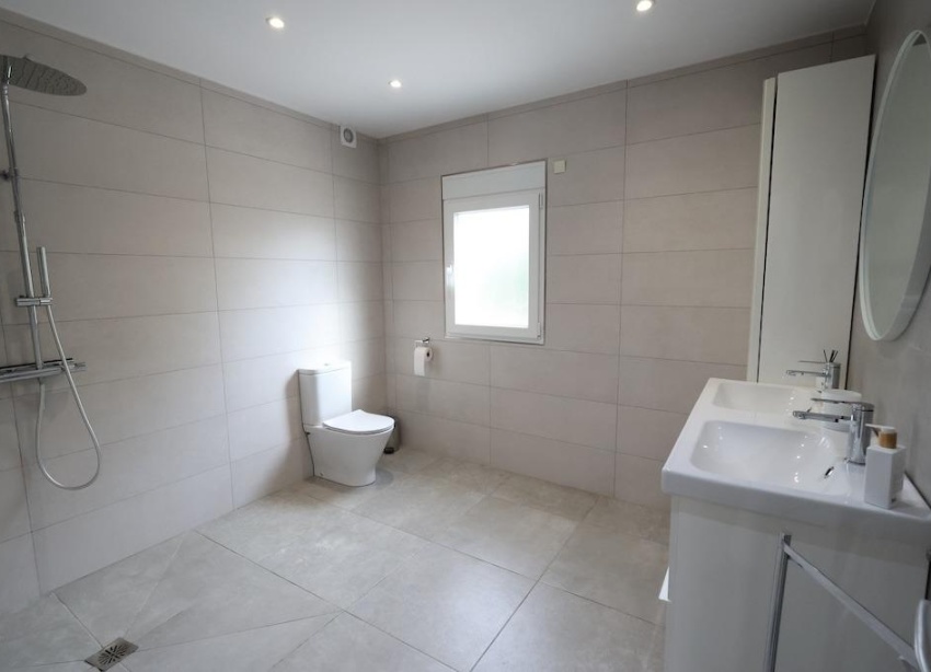 Resale - Villa / House - Torrevieja - Los Balcones