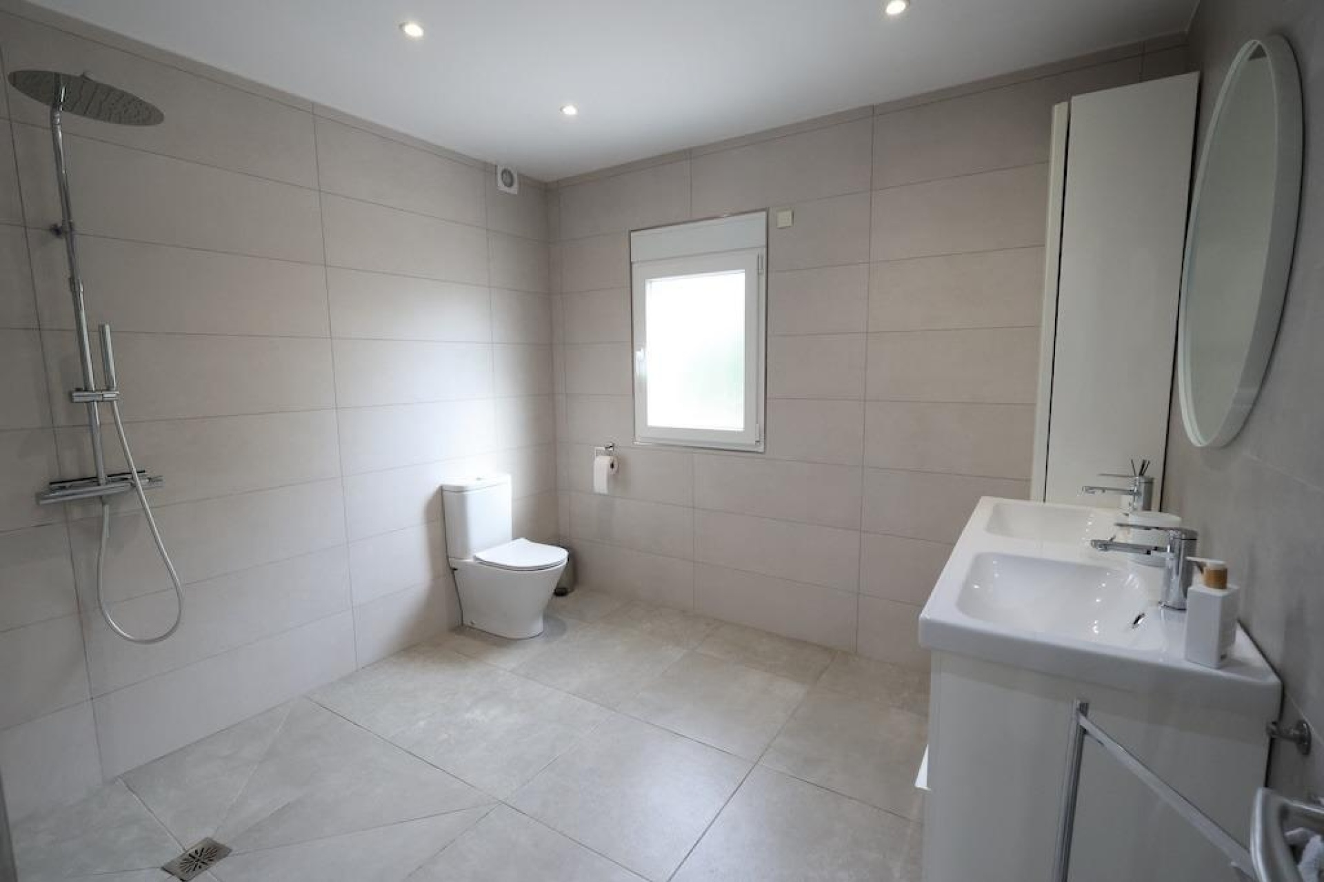 Resale - Villa / House - Torrevieja - Los Balcones