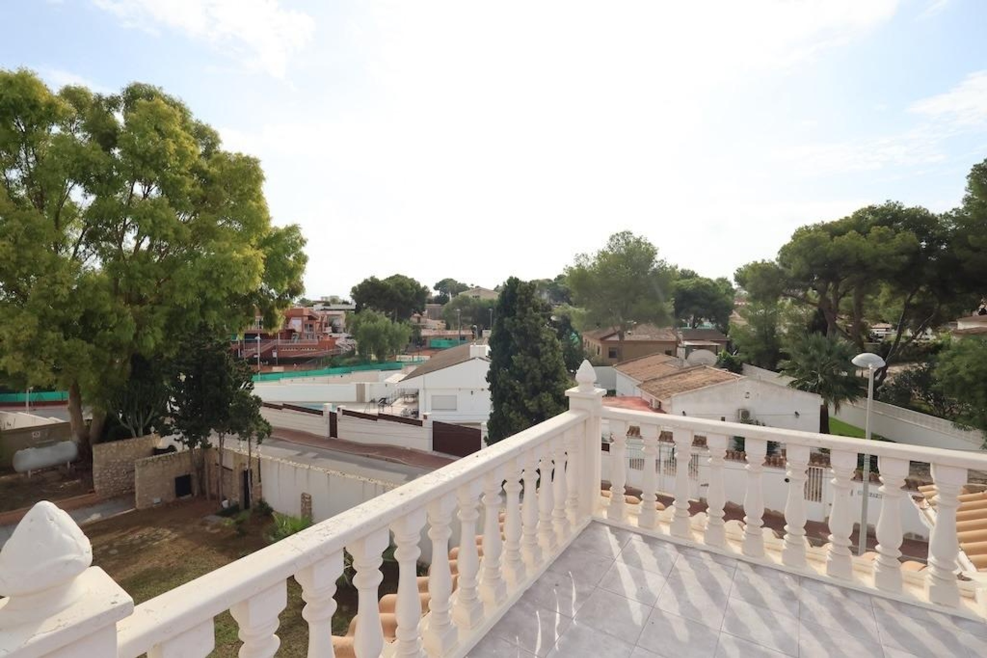 Resale - Villa / House - Torrevieja - Los Balcones