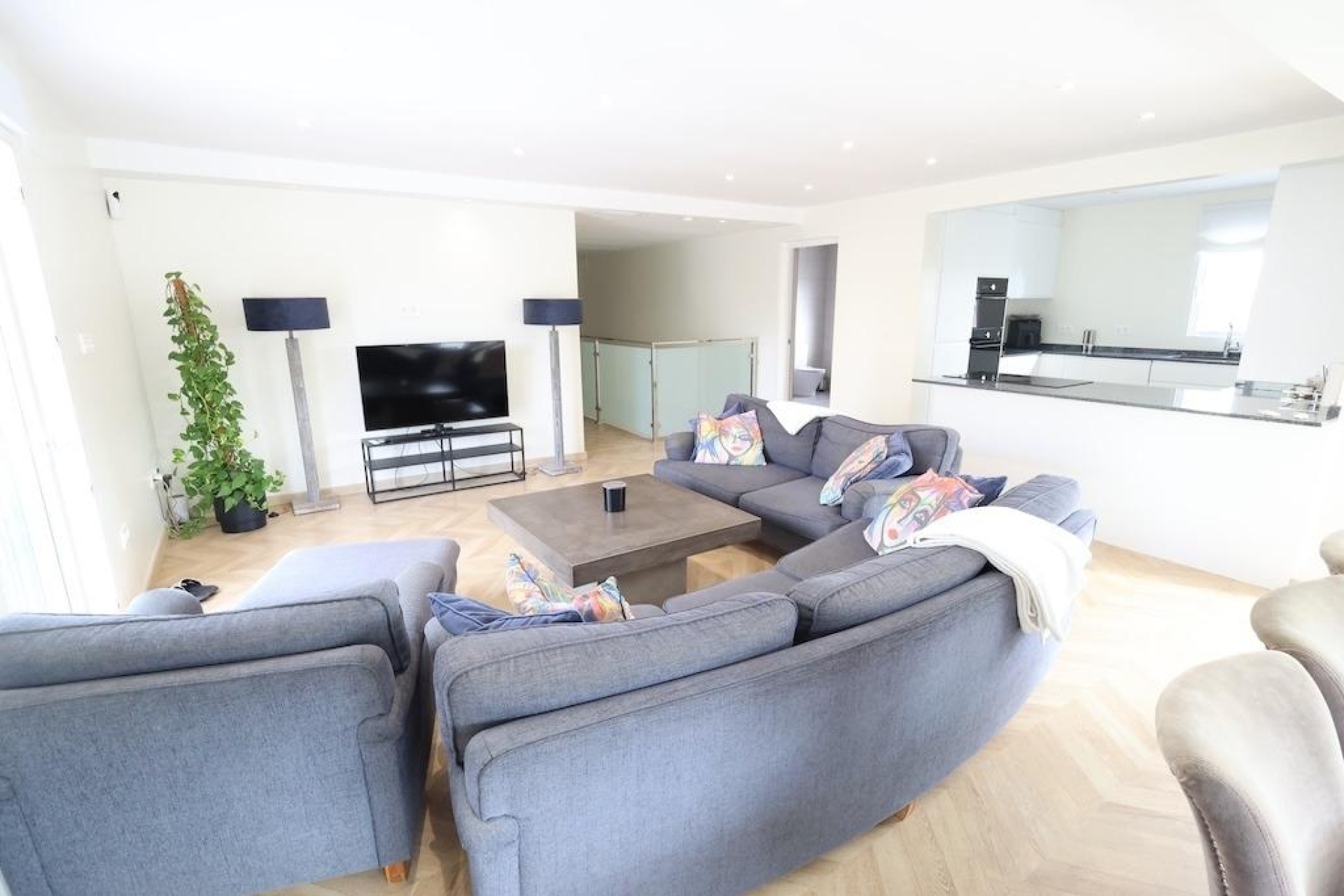 Resale - Villa / House - Torrevieja - Los Balcones