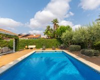 Resale - Villa / House - Torrevieja - Playa de los Locos
