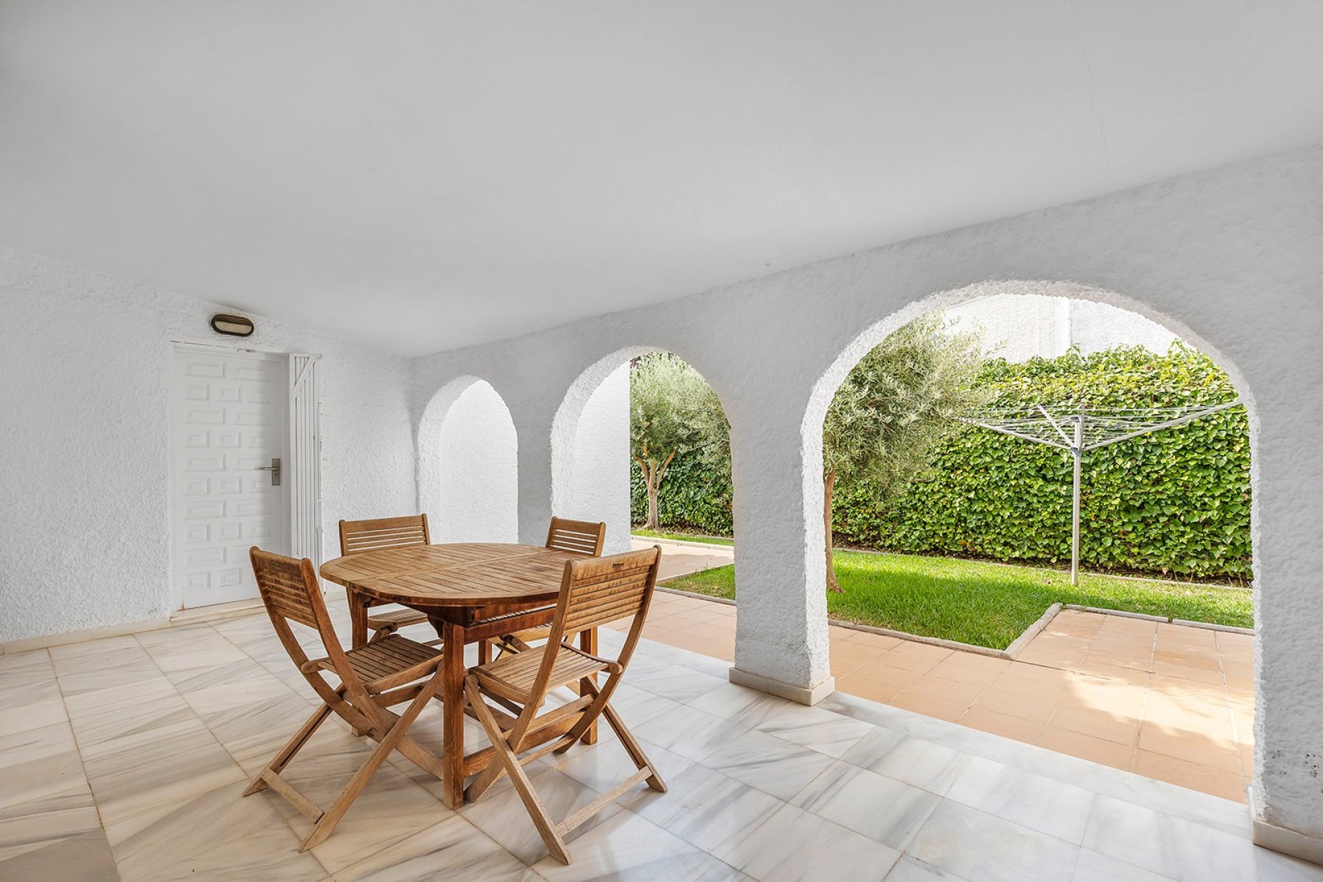 Resale - Villa / House - Torrevieja - Playa de los Locos