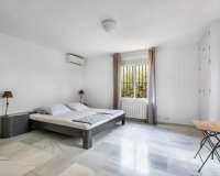 Resale - Villa / House - Torrevieja - Playa de los Locos