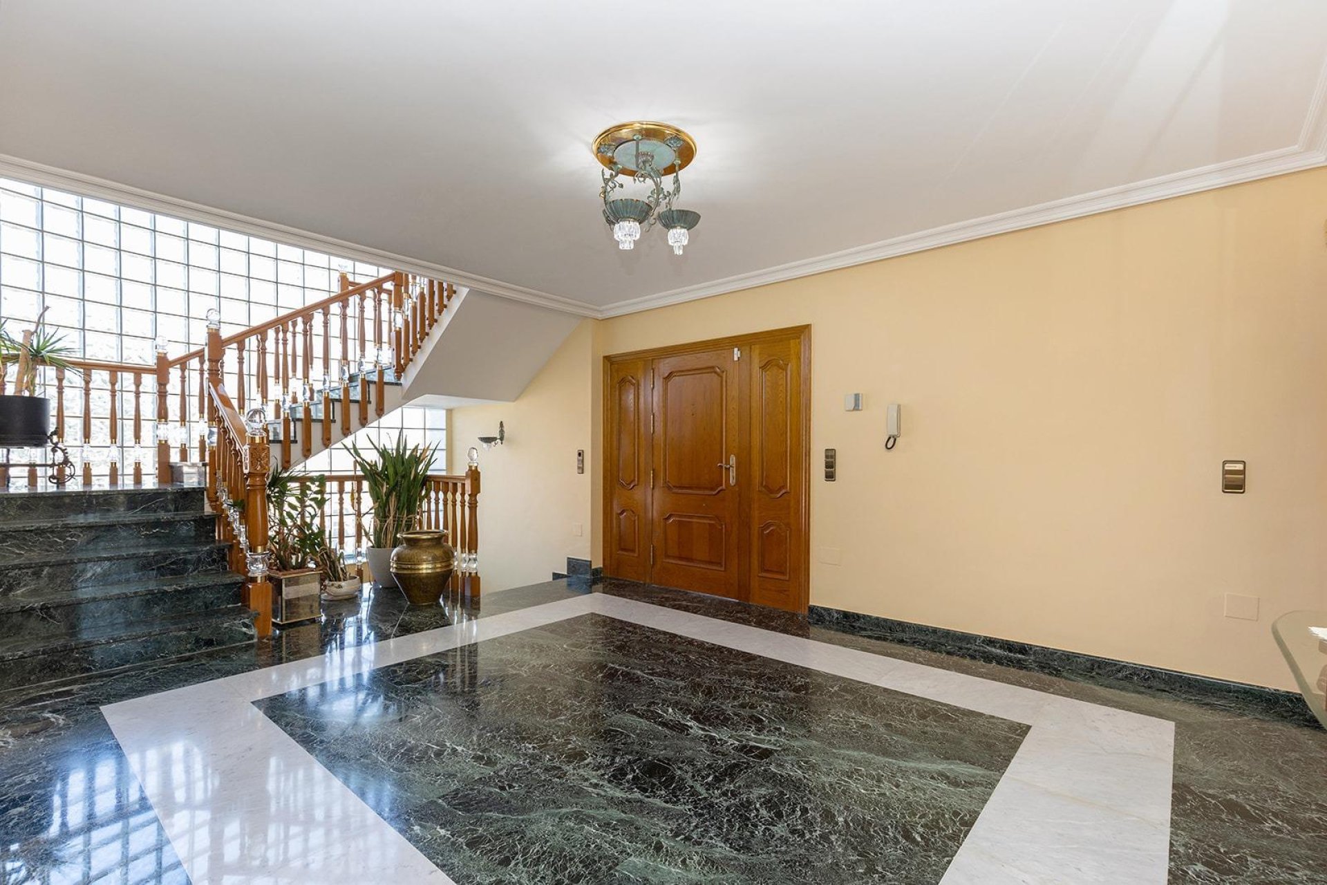 Resale - Villa / House - Torrevieja - Torreta florida