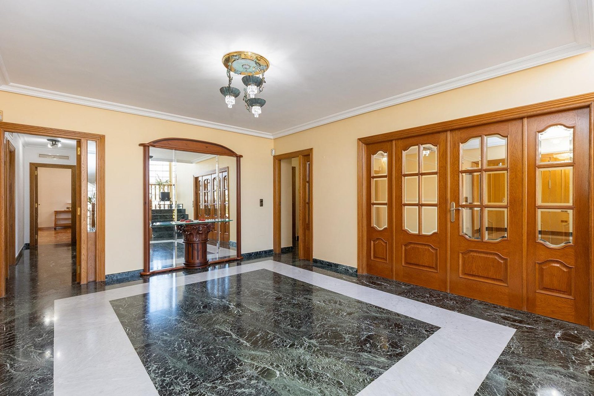 Resale - Villa / House - Torrevieja - Torreta florida