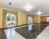 Resale - Villa / House - Torrevieja - Torreta florida