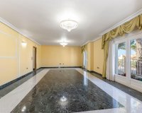 Resale - Villa / House - Torrevieja - Torreta florida