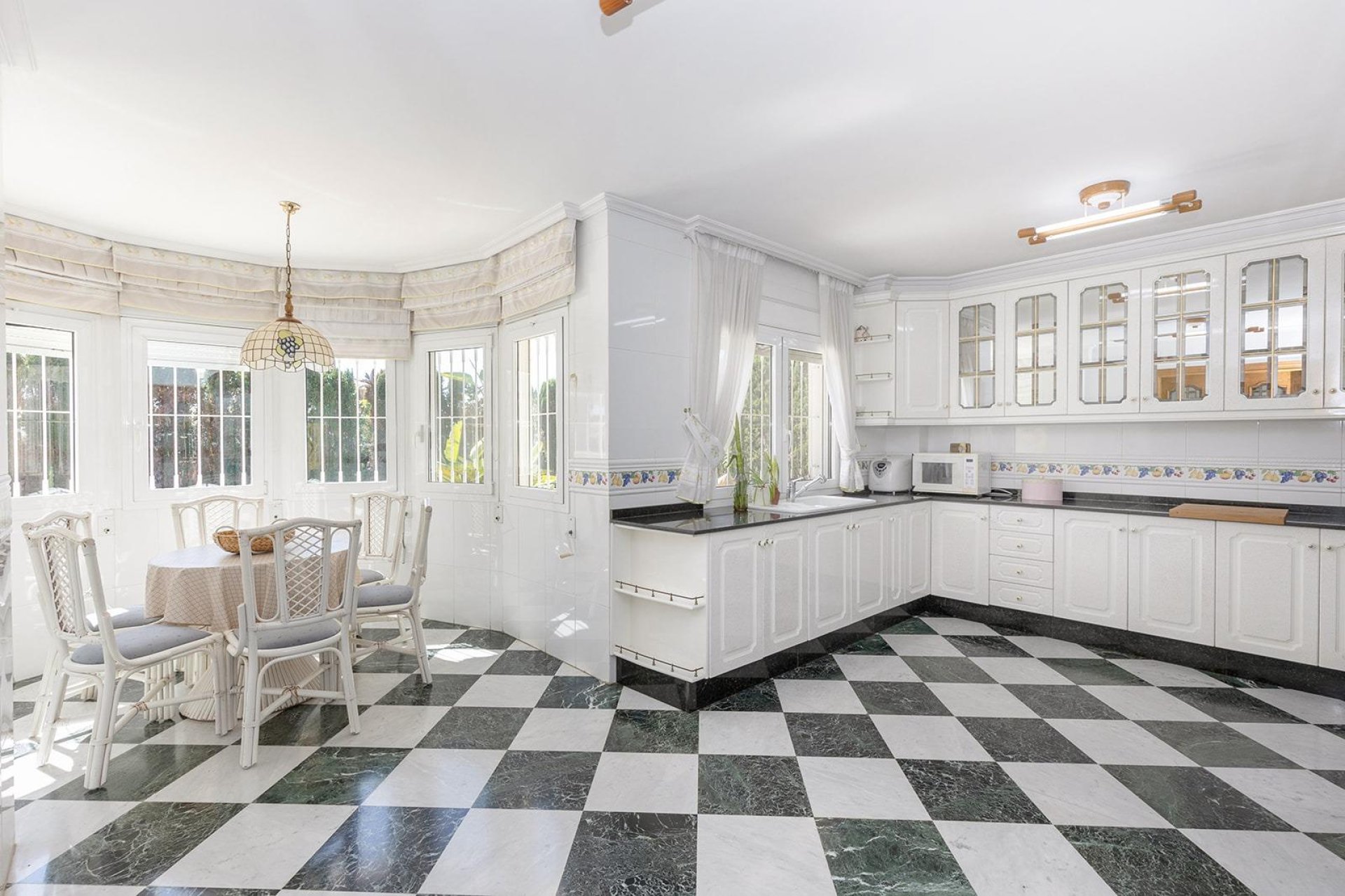 Resale - Villa / House - Torrevieja - Torreta florida