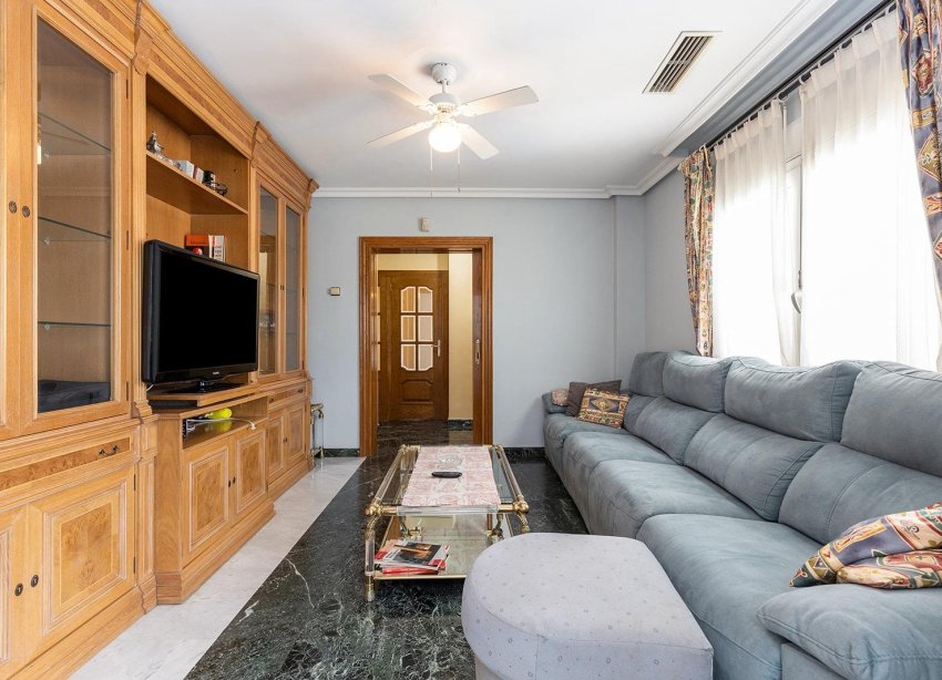 Resale - Villa / House - Torrevieja - Torreta florida