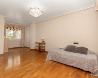 Resale - Villa / House - Torrevieja - Torreta florida