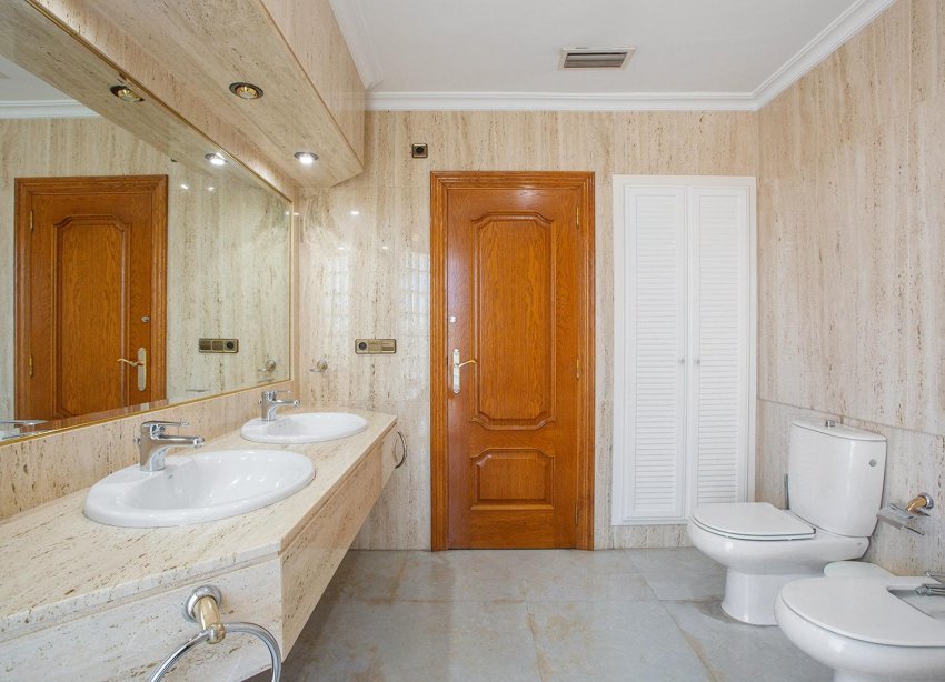 Resale - Villa / House - Torrevieja - Torreta florida