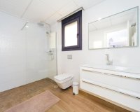 Resale - Villa / House - Torrevieja