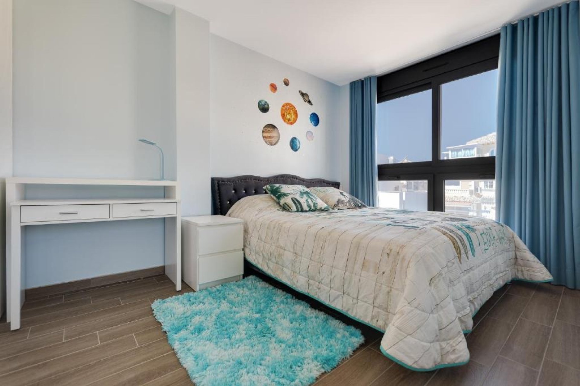 Resale - Villa / House - Torrevieja