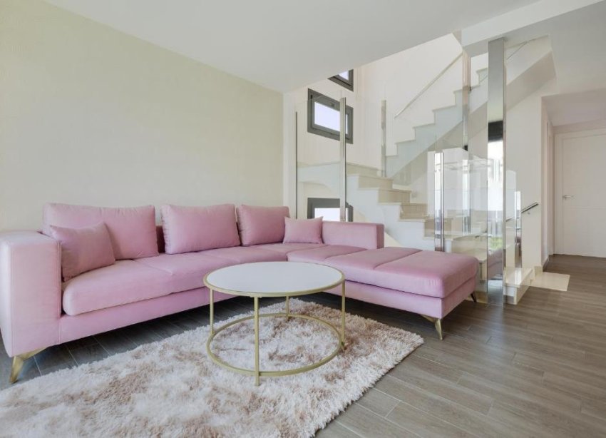 Resale - Villa / House - Torrevieja