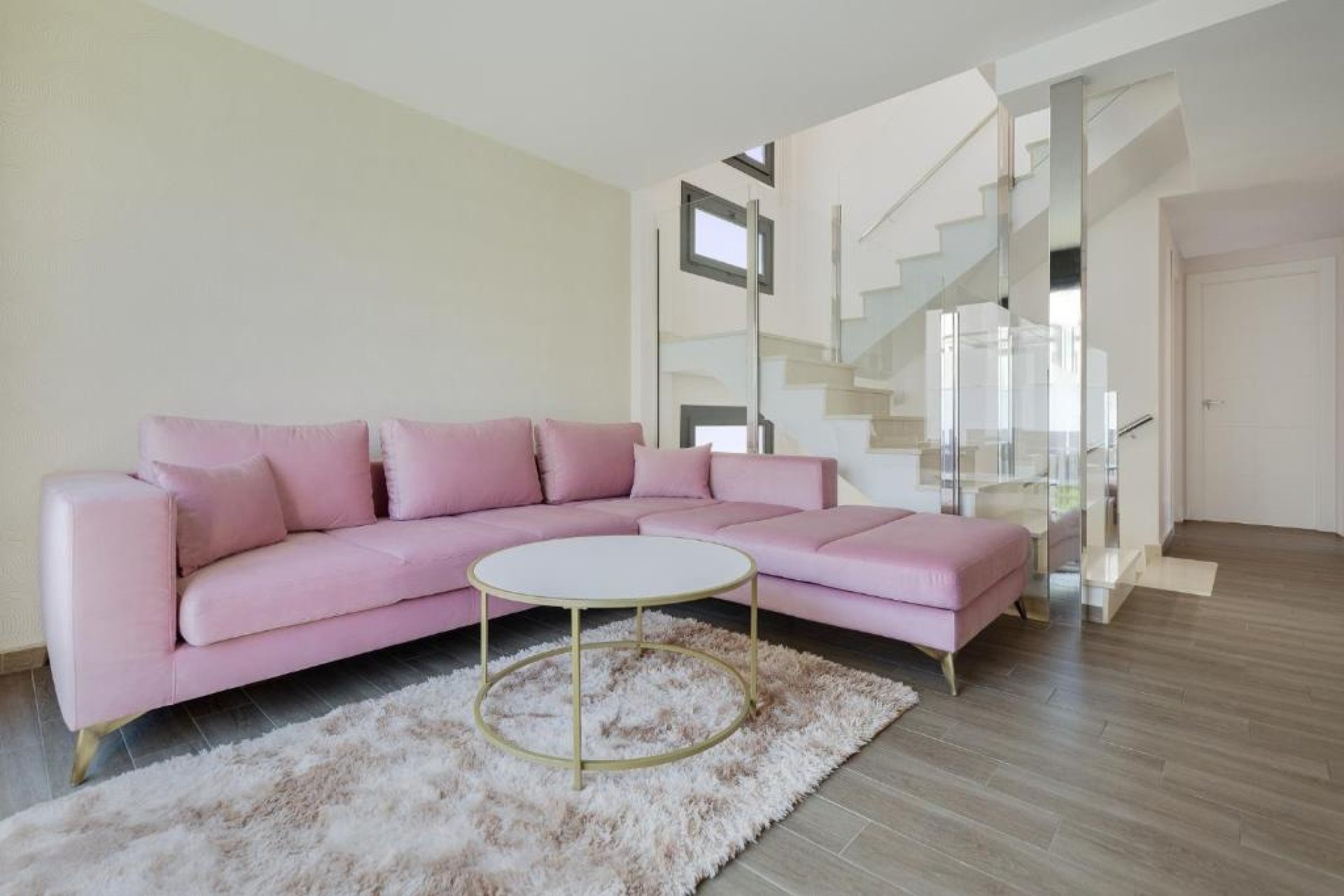 Resale - Villa / House - Torrevieja