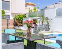 Resale - Villa / House - Torrevieja
