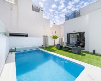 Resale - Villa / House - Torrevieja