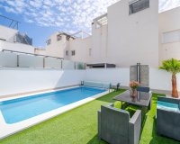 Resale - Villa / House - Torrevieja