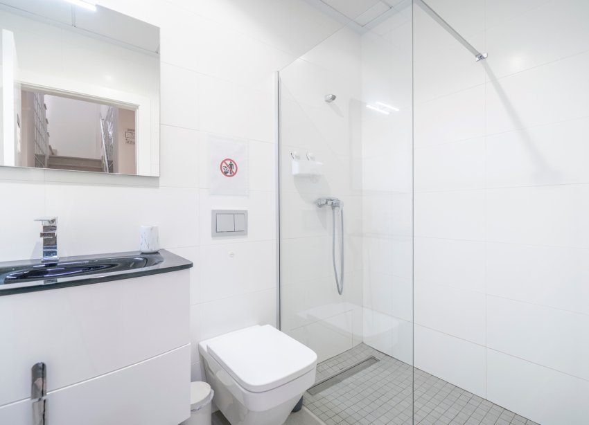 Resale - Villa / House - Torrevieja