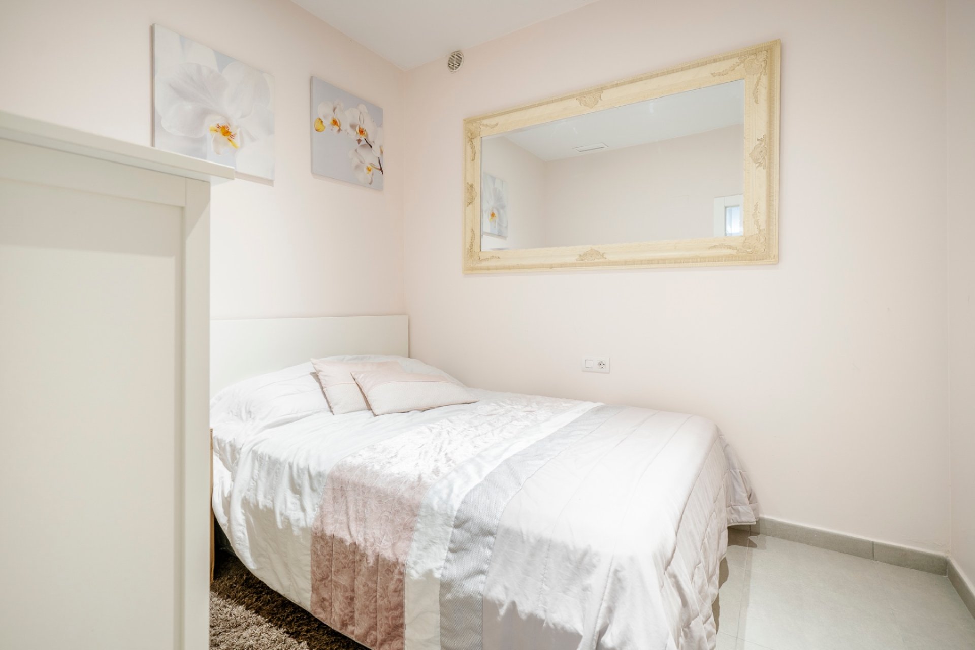 Resale - Villa / House - Torrevieja