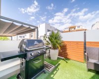 Resale - Villa / House - Torrevieja