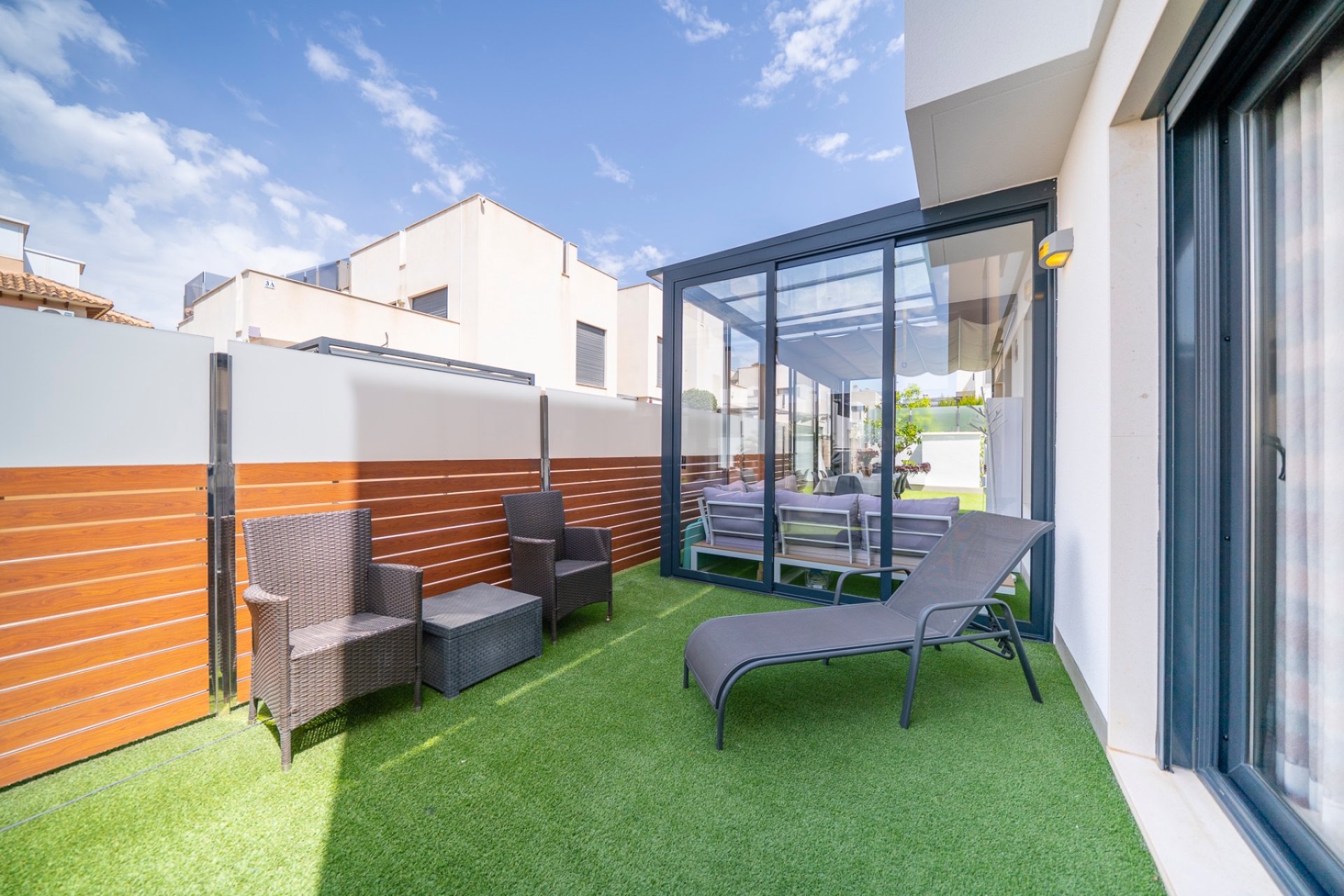 Resale - Villa / House - Torrevieja