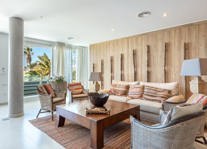 Resale - Villa / House - Villajoyosa - Montiboli