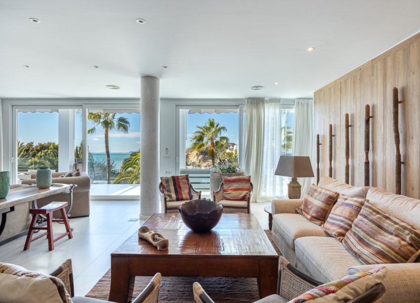 Resale - Villa / House - Villajoyosa - Montiboli