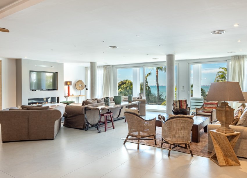 Resale - Villa / House - Villajoyosa - Montiboli
