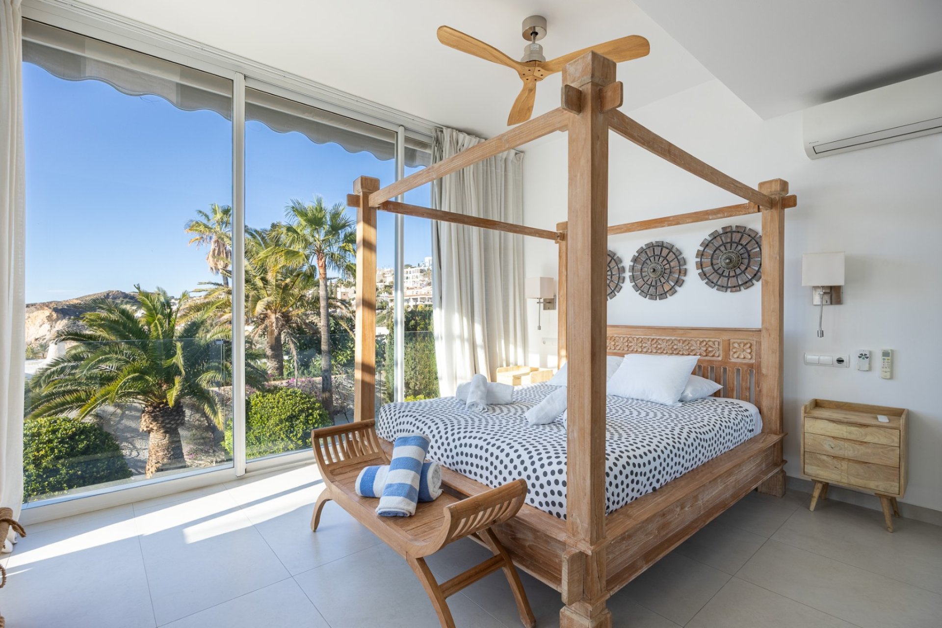 Resale - Villa / House - Villajoyosa - Montiboli