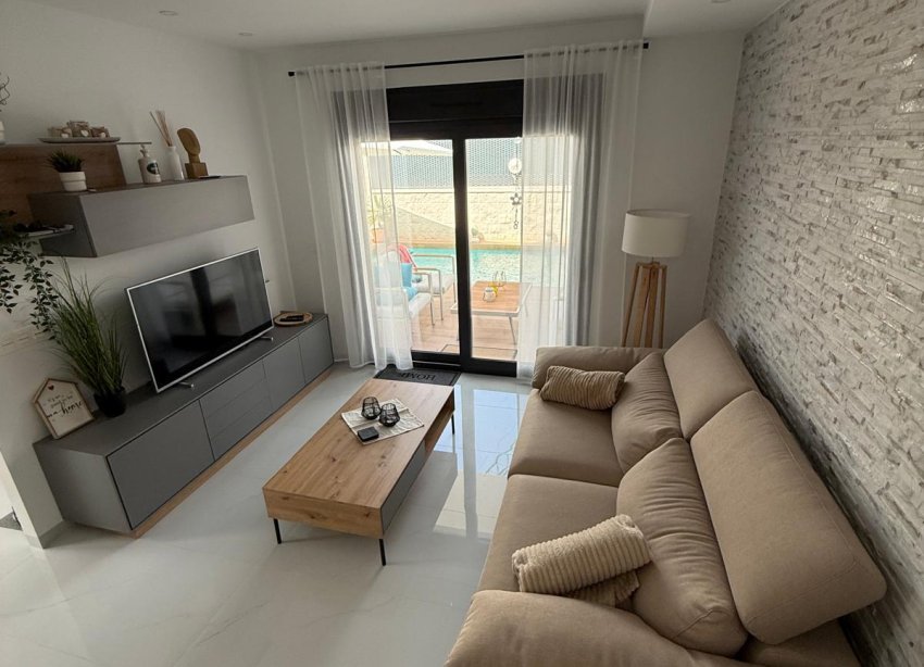 Resale - Villa / House - Vistabella Golf