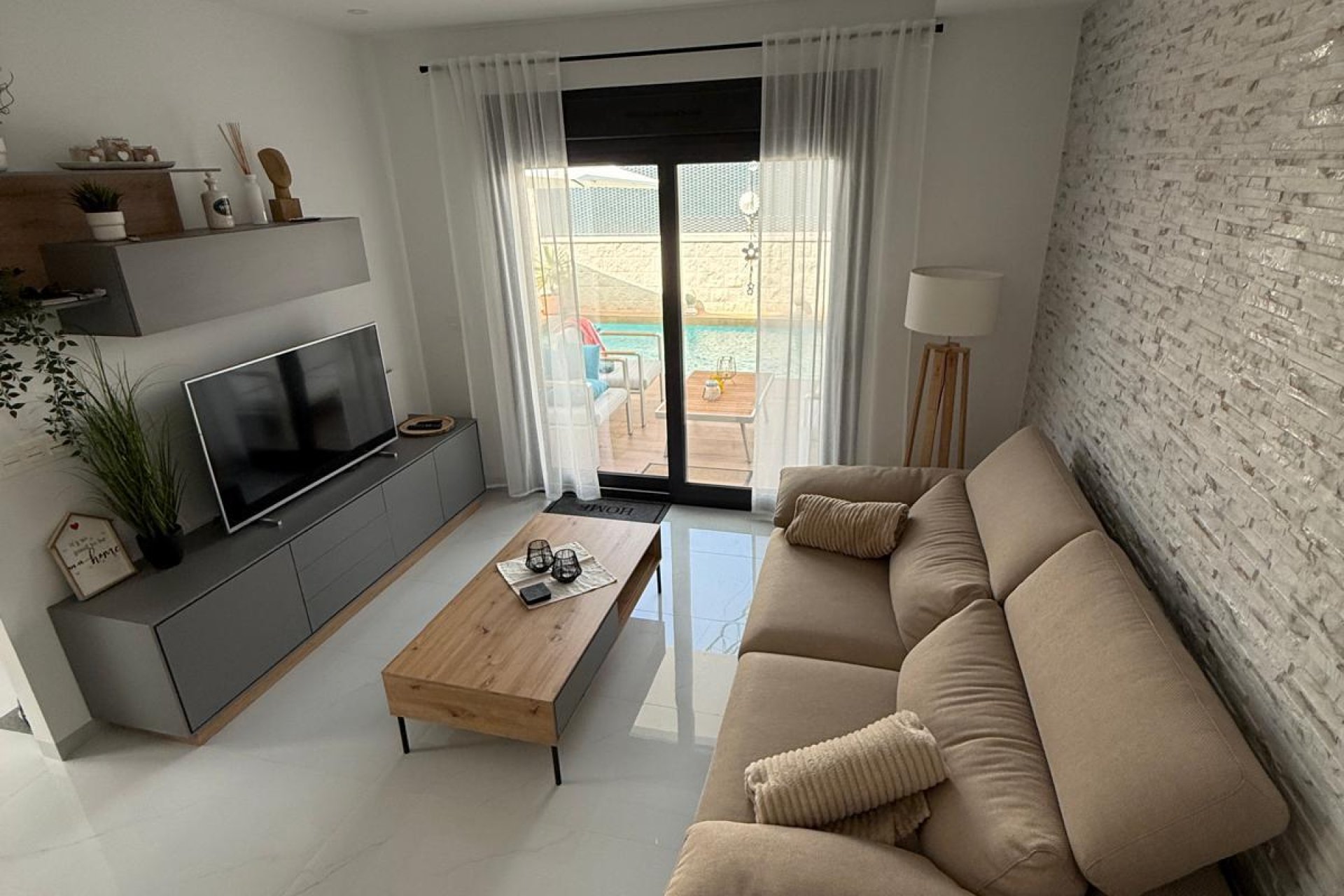 Resale - Villa / House - Vistabella Golf