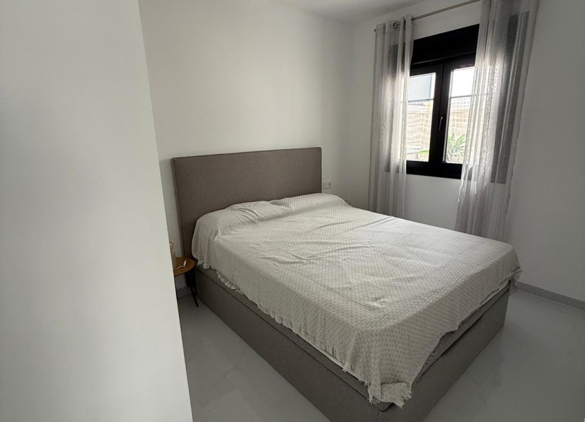 Resale - Villa / House - Vistabella Golf