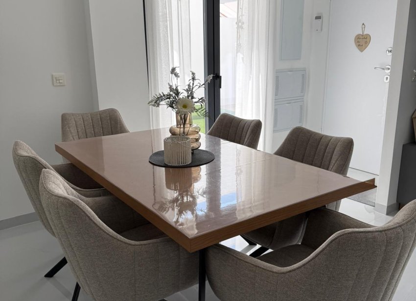 Resale - Villa / House - Vistabella Golf