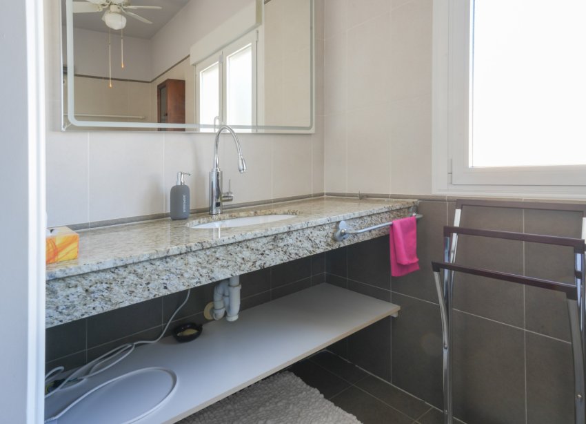 Resale - Villa - Jacarilla