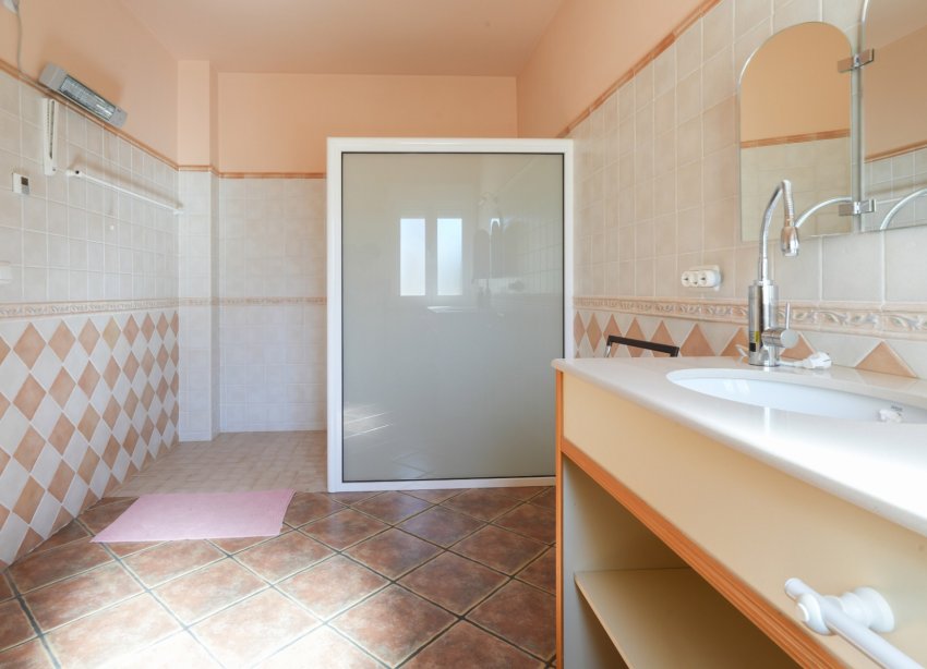 Resale - Villa - Jacarilla