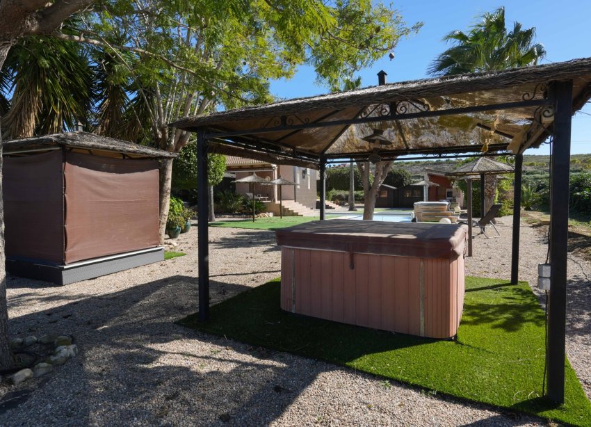 Resale - Villa - Jacarilla