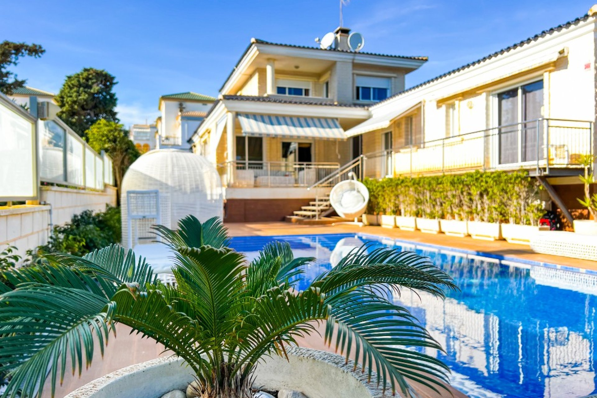 Resale - Villa - La Mata