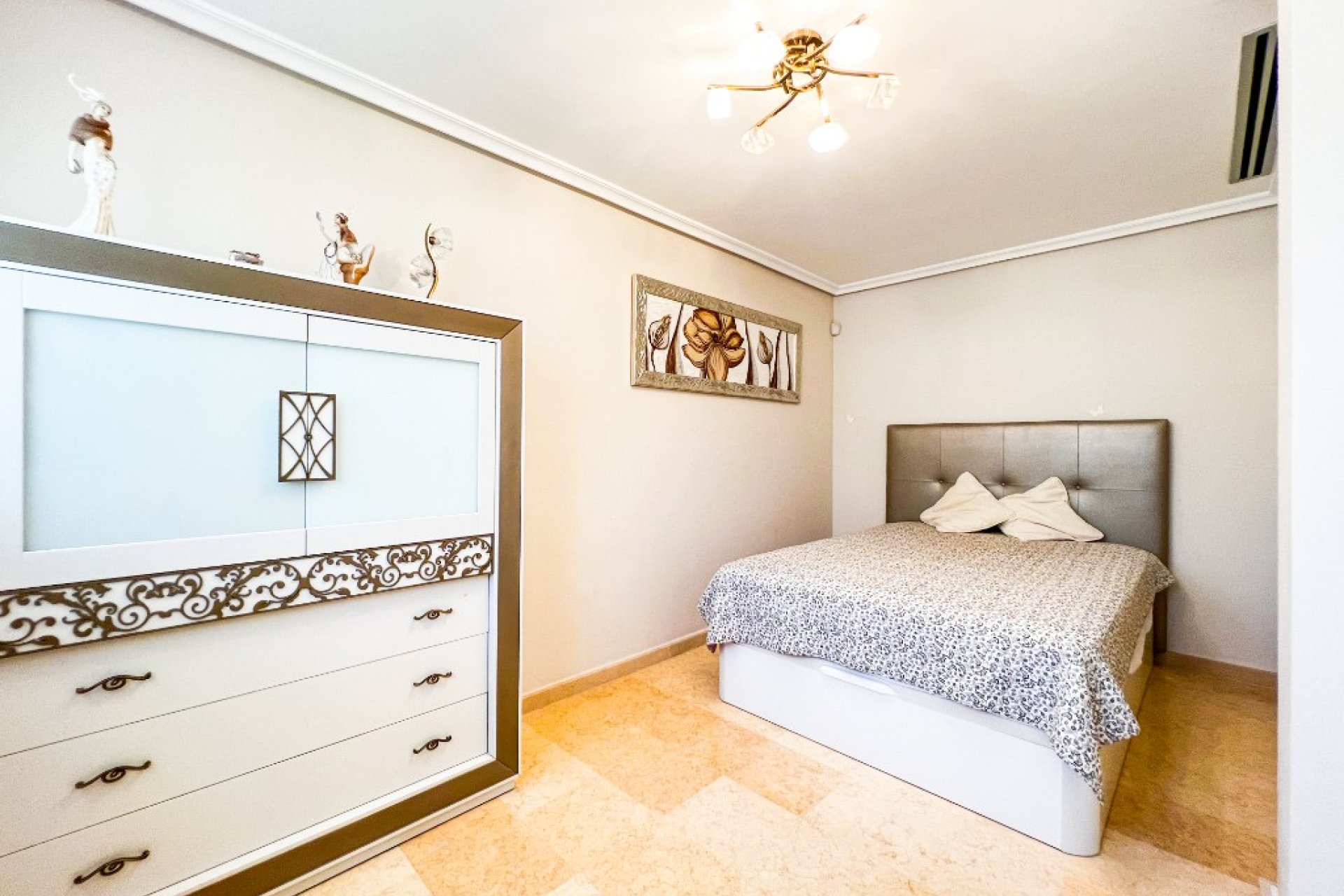 Resale - Villa - La Mata