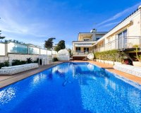 Resale - Villa - La Mata