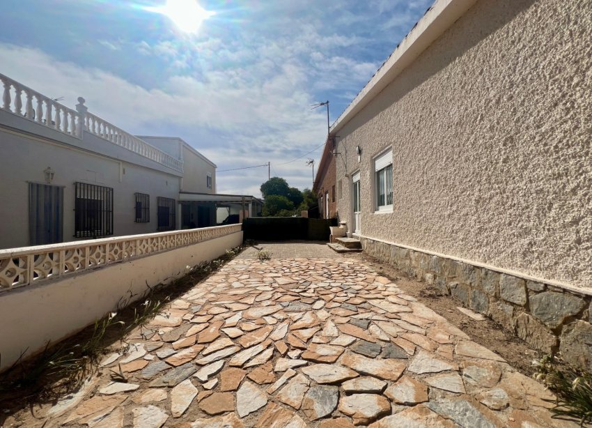 Resale - Villa - La Mata